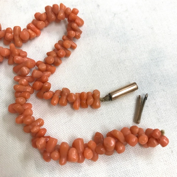 Vintage Real Coral long Necklace Gold clasp - Picture 4 of 9
